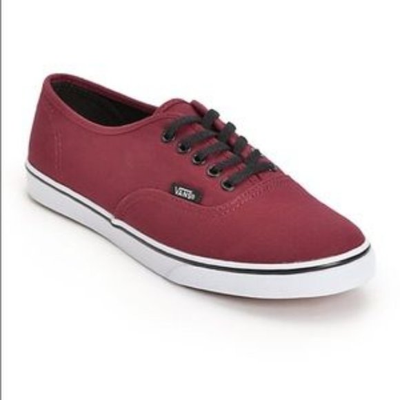 vans canvas low top